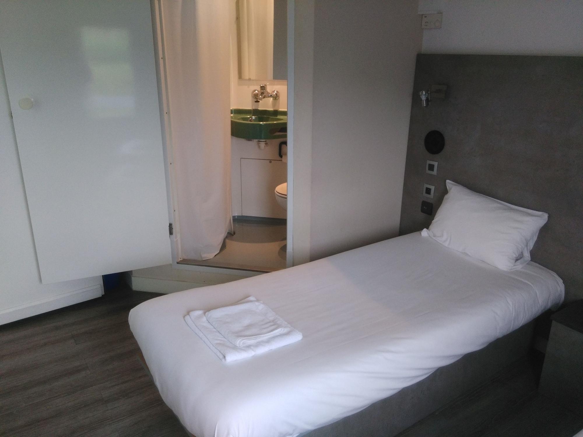 Fasthotel Le Mans Nord Fh Confort Saint-Saturnin  Εξωτερικό φωτογραφία