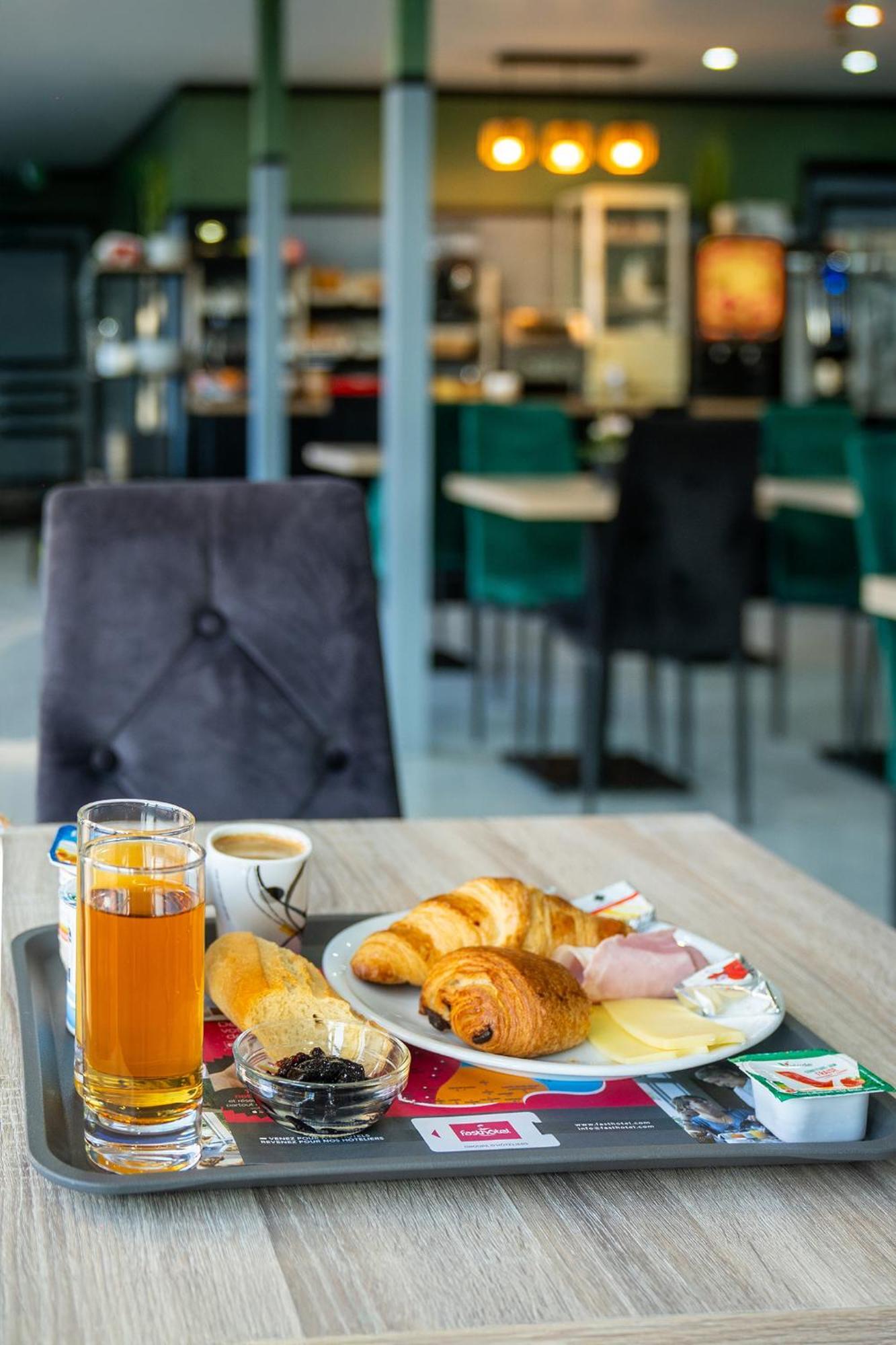 Fasthotel Le Mans Nord Fh Confort Saint-Saturnin  Εξωτερικό φωτογραφία