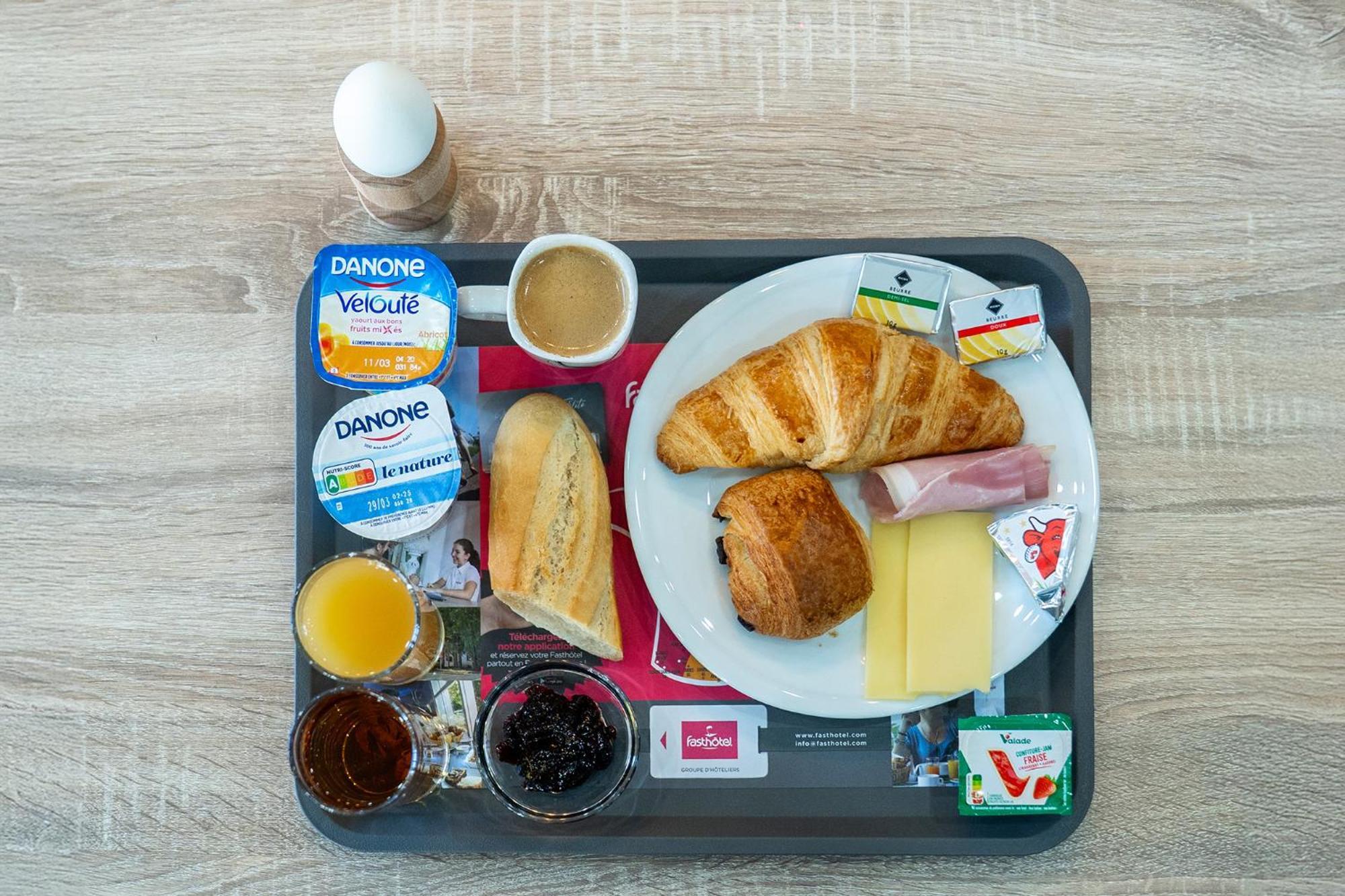 Fasthotel Le Mans Nord Fh Confort Saint-Saturnin  Εξωτερικό φωτογραφία